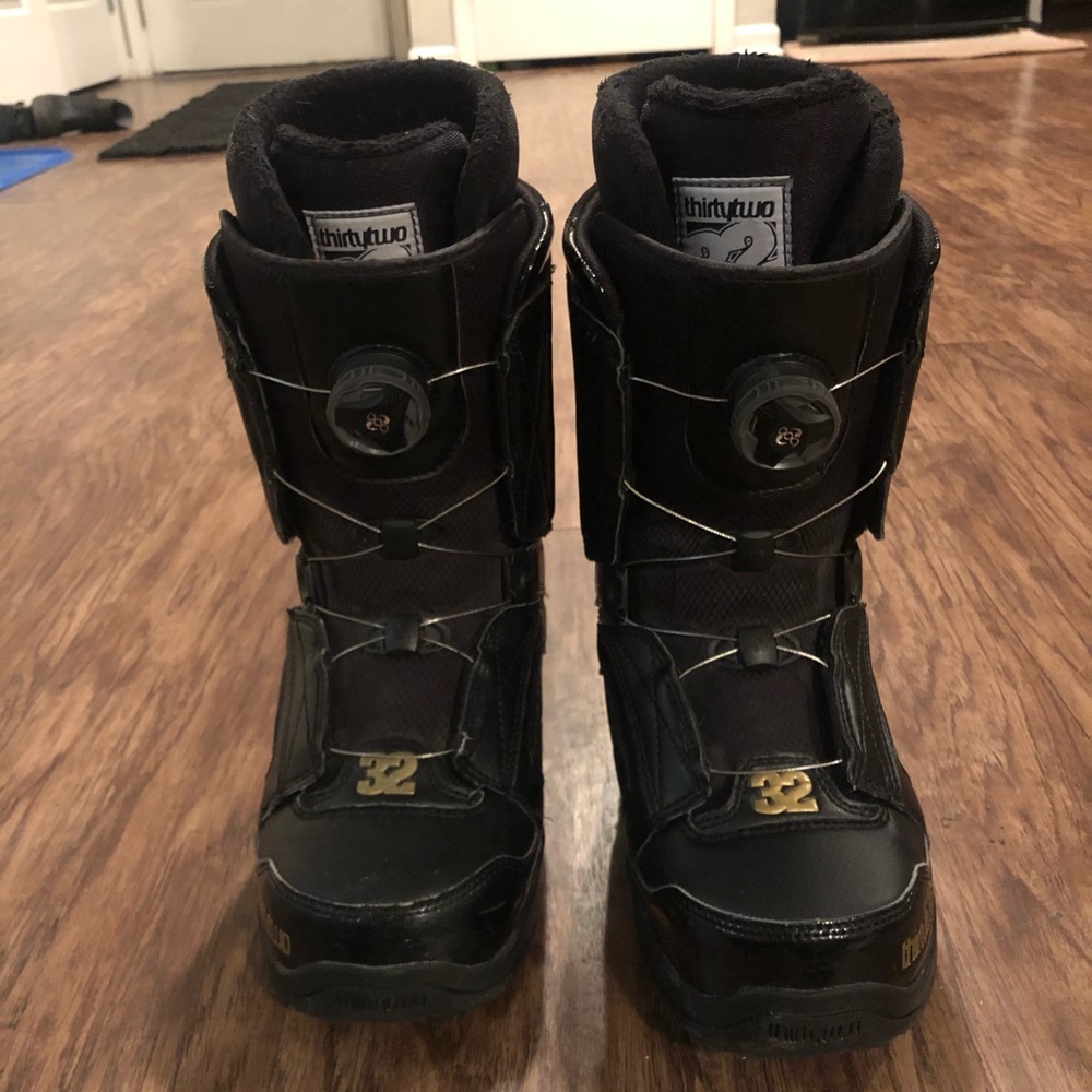 Thirtytwo snowboard boots size 8 women BOA lace